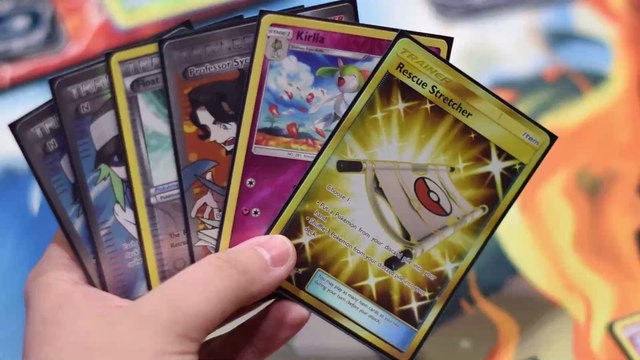 Pokémon : le Youtubeur Logan Paul révèle que son chien a mangé une carte rare estimée à 25 000 dollars