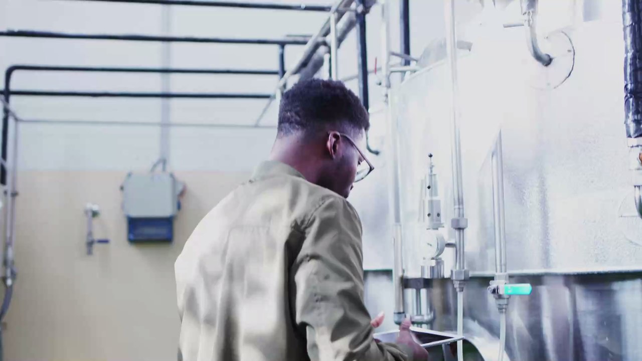 Lustige Werbeaktion: Hundeadoption wird mit Freibier belohnt