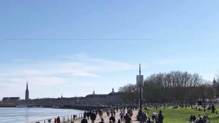 Coronavirus: French people gathering after isolation instructions set out by the President