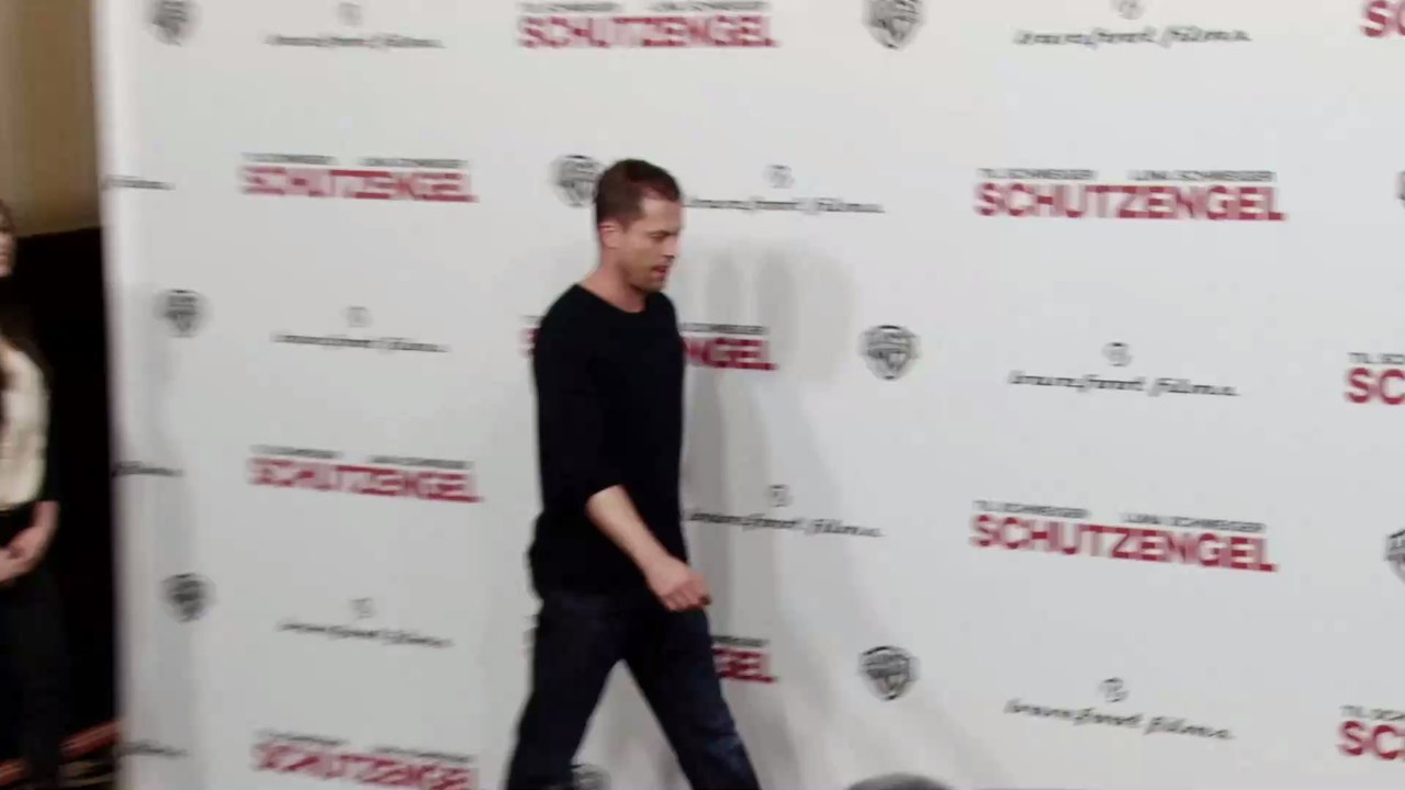 Nach skurrilem Hundevideo: Til Schweiger startet Beef mit Hamburger Zeitung