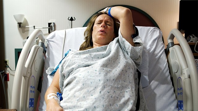 Mutter leidet nach Horror-Geburt an traumatisierenden Halluzinationen