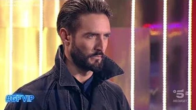 GF Vip, Alex Belli e l'affondo ad Antonio Medugno: Evita le battute con doppio senso e gli sguardi