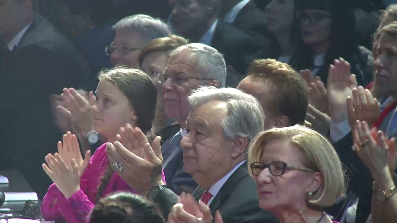 Domian hält Greta für "eine Inszenierung cleverer PR-Manager, die mit ihr viel Geld verdienen"