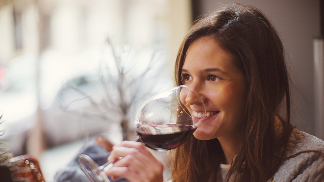 Wegen EU-Regelung: Diese ekelhaften Substanzen landen ganz legal im Wein