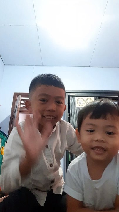 Mencoba efek hp jadi menghilang