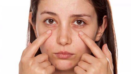 Here is how you can make a homemade eye contour cream