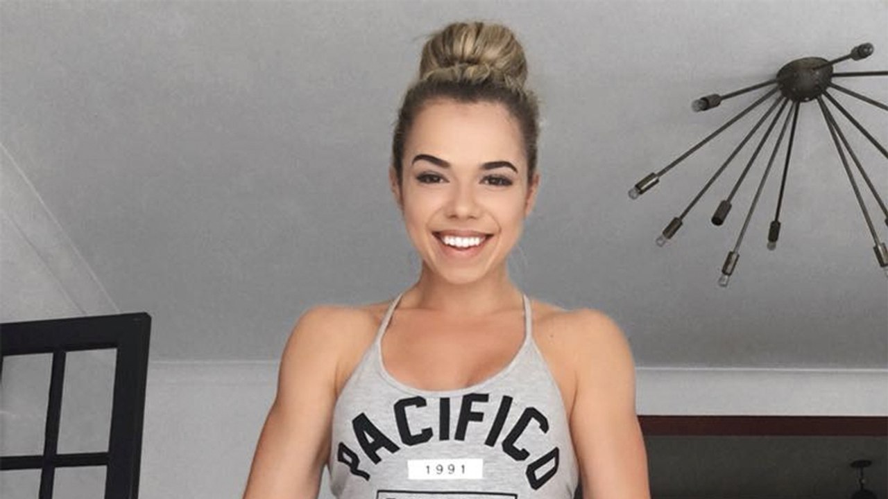 Junge Frau kann nach Brust-OP plötzlich nicht mehr schreiben