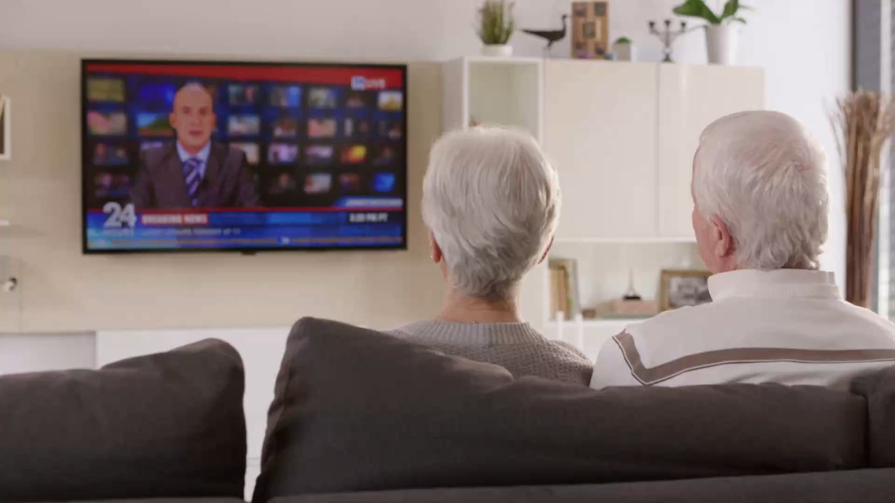 Coronavirus: tips for how to keep in touch with your elders
