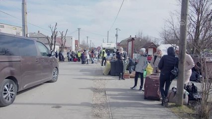 VELKE SLEMENCE - Rusya'nın Ukrayna'ya saldırılarının ardından siviller Slovakya'ya geliyor