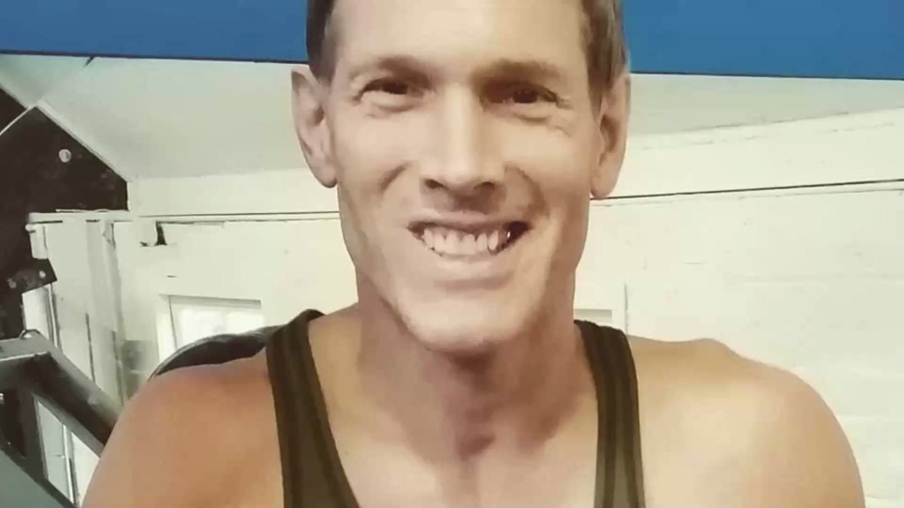 Großvater sieht aus wie Dreißig: So schafft er es, sich jung zu halten