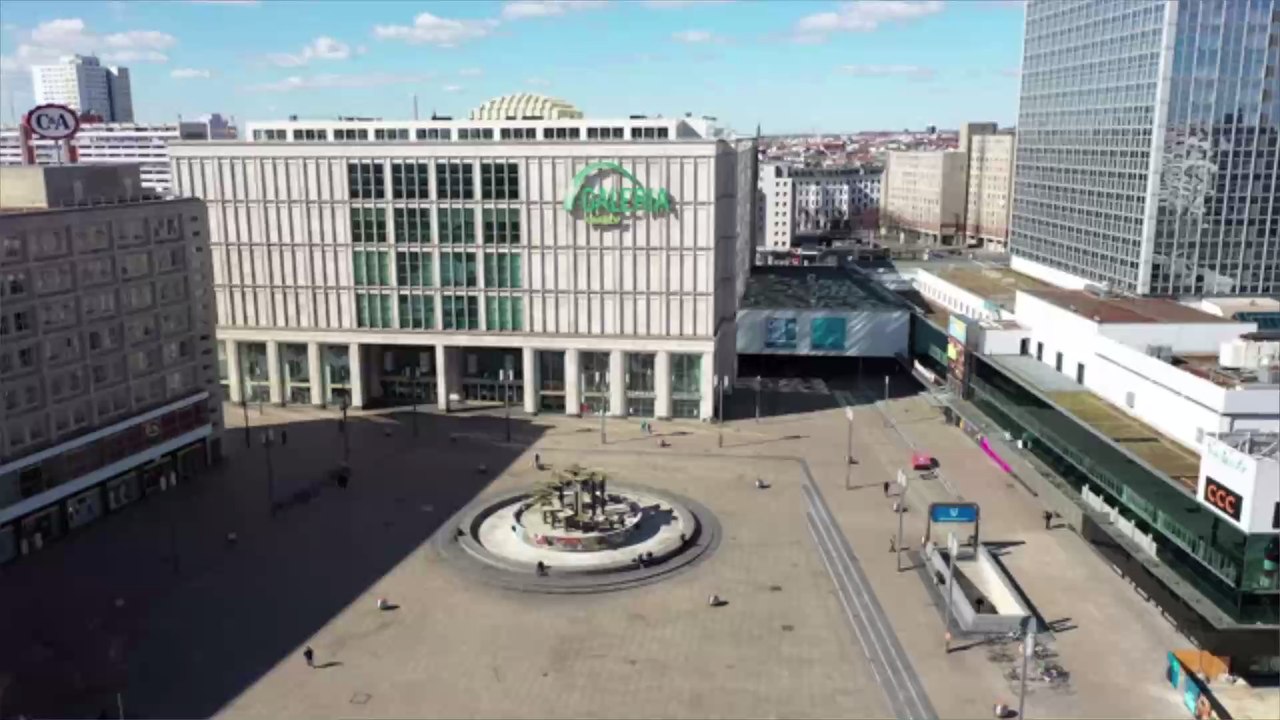 Til Schweiger gesteht: Er bunkert schon seit Jahren Mundschutzmasken