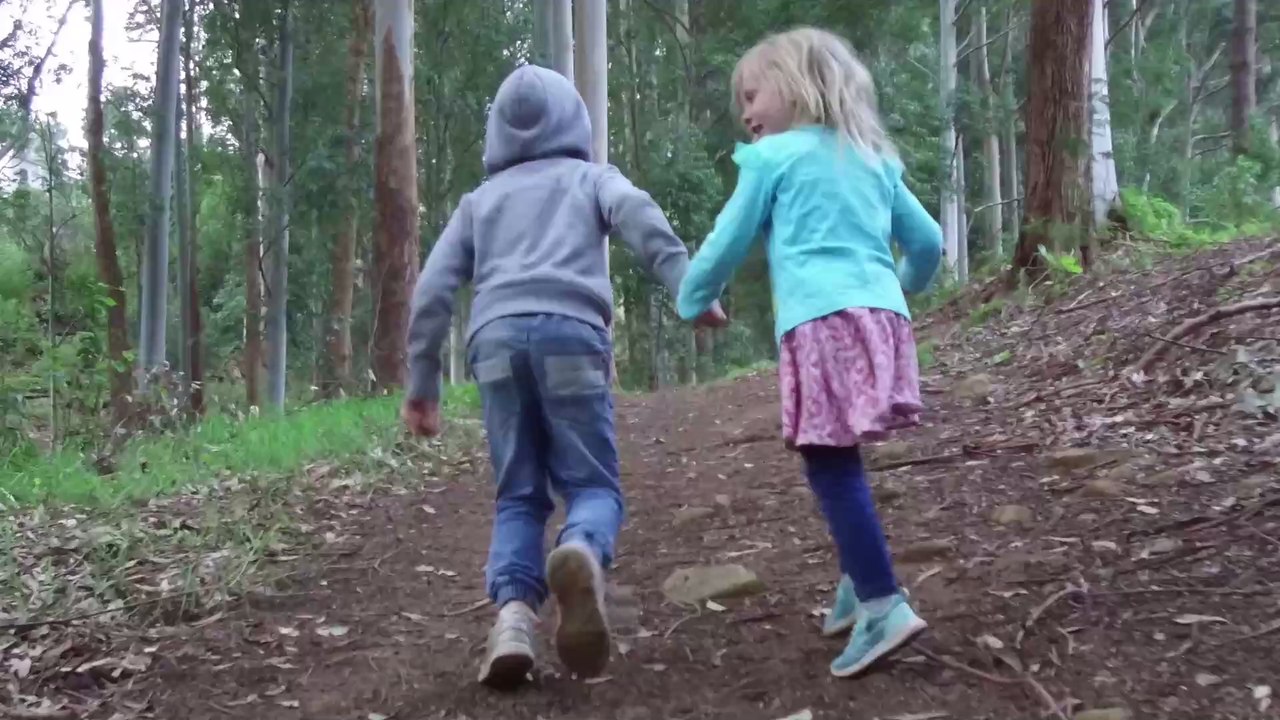 Junge will kranker Schwester helfen, doch dann geht die Schule viel zu weit