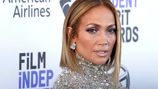 Quarantäne-Fotos: Jennifer Lopez verdreht ihren Fans auf Trampolin den Kopf