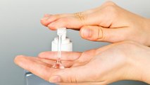 Seife und antibakterielles Gel: So einfach könnt ihr die Kosmetika selber machen!