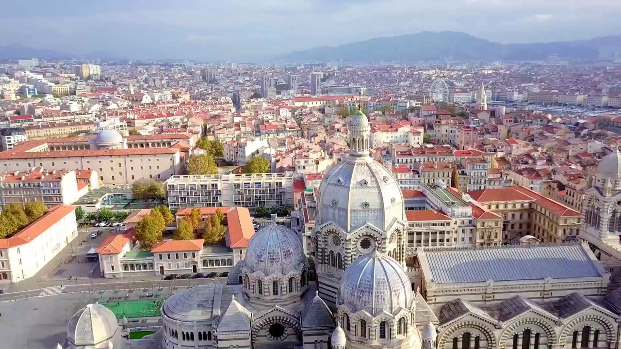 "Kleinen Auftritt starten": Melanie Müller will trotz Corona auf Malle singen