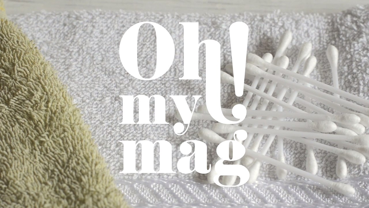 Frau blutet, als sie sich das Ohr reinigt, dann unterschätzt sie die Folgen gewaltig