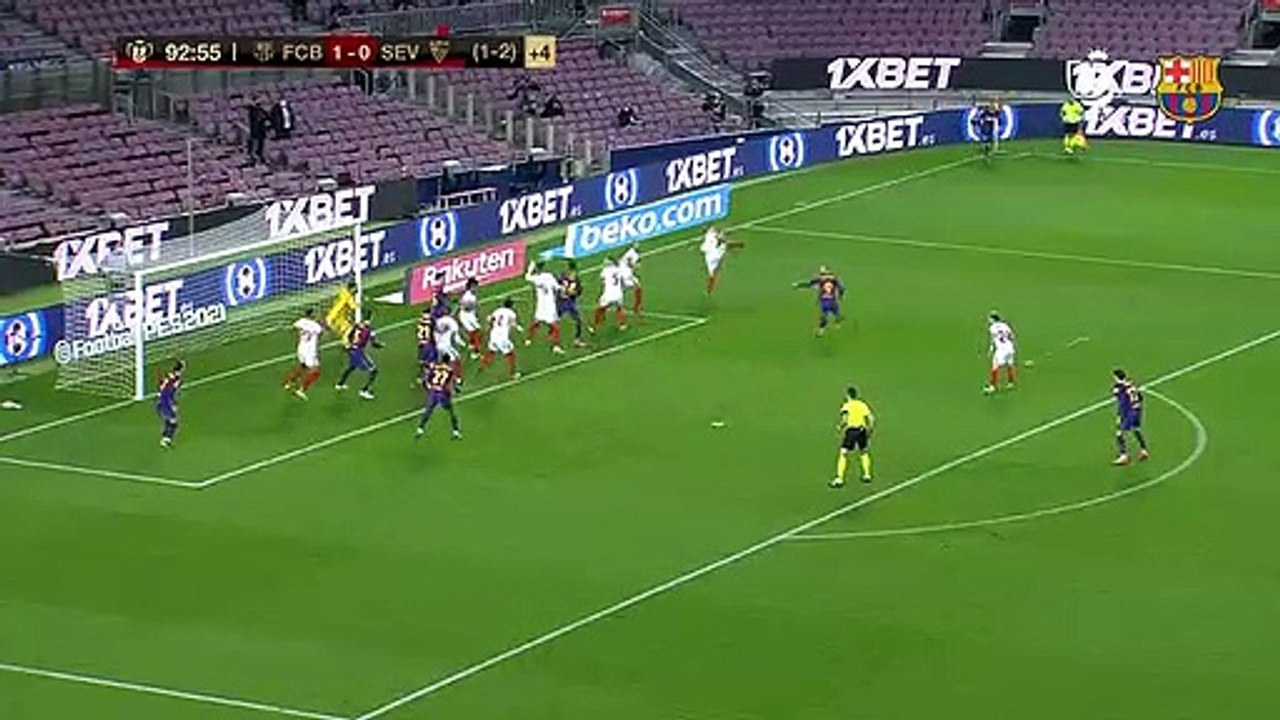 Un año del golazo de Piqué contra el Sevilla / FCB
