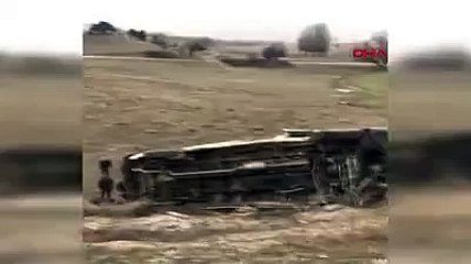 İşçi servisi şarampole uçtu: Yaralılar var