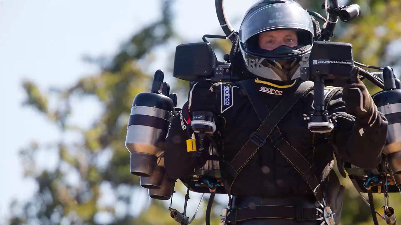 Jetpack-Flieger in 900 Metern Höhe gesichtet: FBI ermittelt!