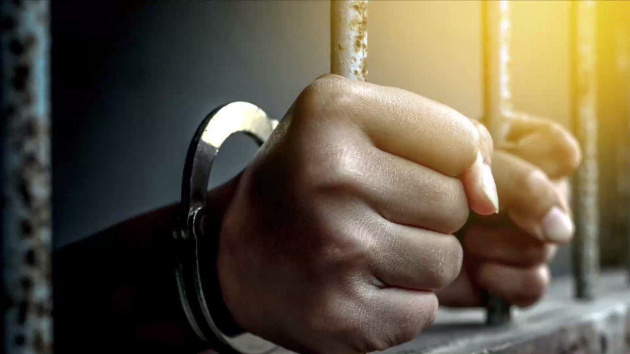 Keiner sagt ihm, dass er gehen darf: Mann sitzt jahrelang umsonst im Gefängnis