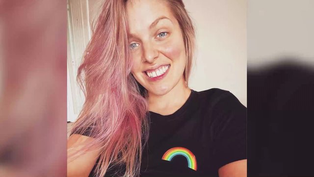 Frau wird wegen ihres Outfits aus dem Fitnessstudio geworfen (Foto)