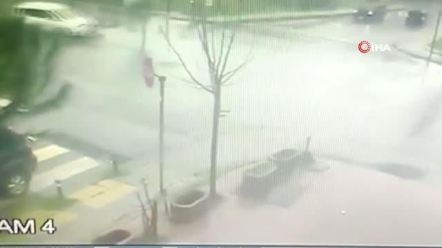 Son dakika haber! Ataşehir'de vukuatlı kavşak... Trafik ışığı ve kasislerin olmadığı kavşaktaki kazalar kamerada