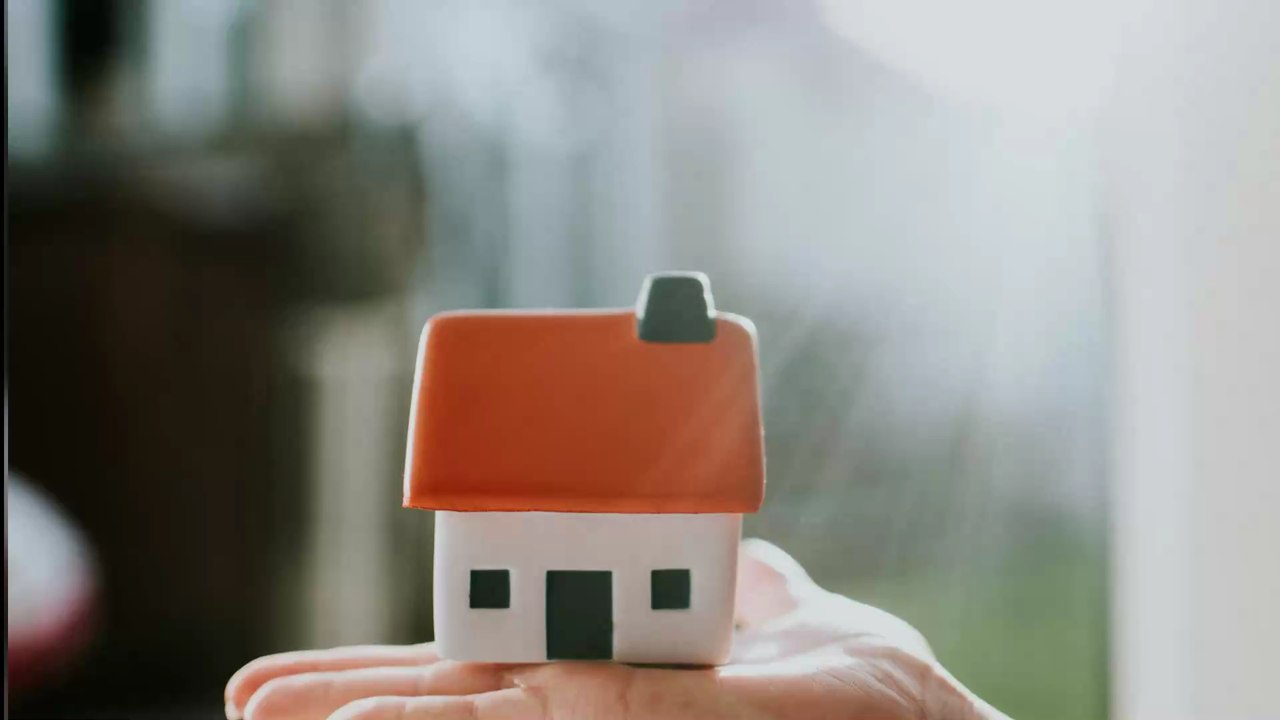 Falthaus: Kiste verwandelt sich in 10 Minuten in ein bezugsfertiges Haus!