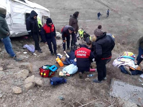 Son dakika haber | Bilecik'te işçi servisi kaza yaptı: 2'si ağır 6 yaralı