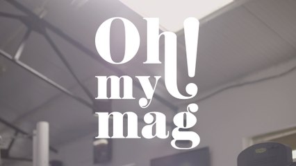 Übergewichtige Frau nimmt mit Kinderspielzeug 60 Kilo ab