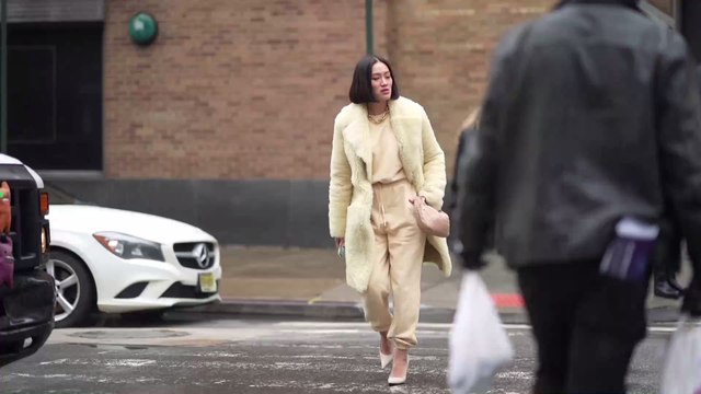 Mit dieser Klamottenwahl sehen kleine Frauen größer aus