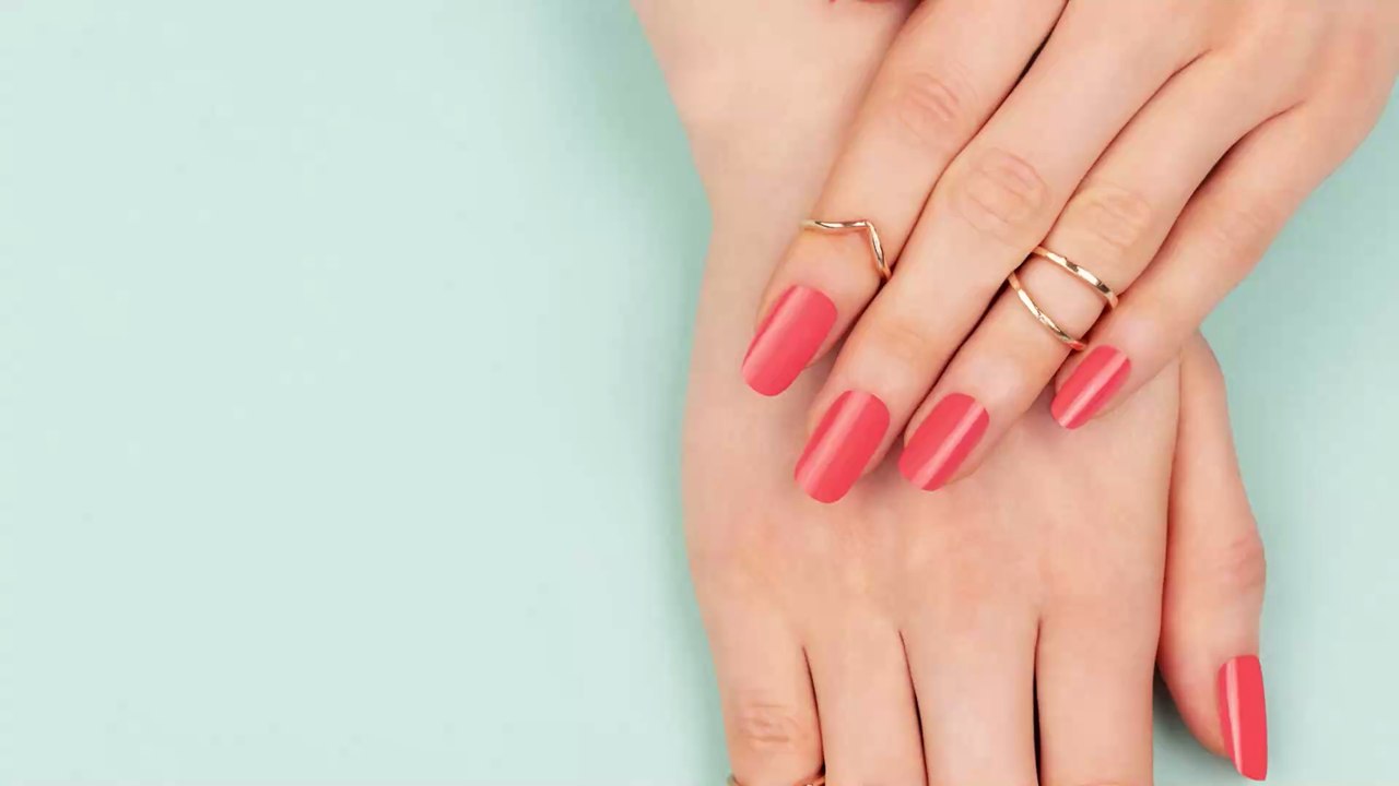 Halb-permanenten Nagellack selbst leicht entfernen