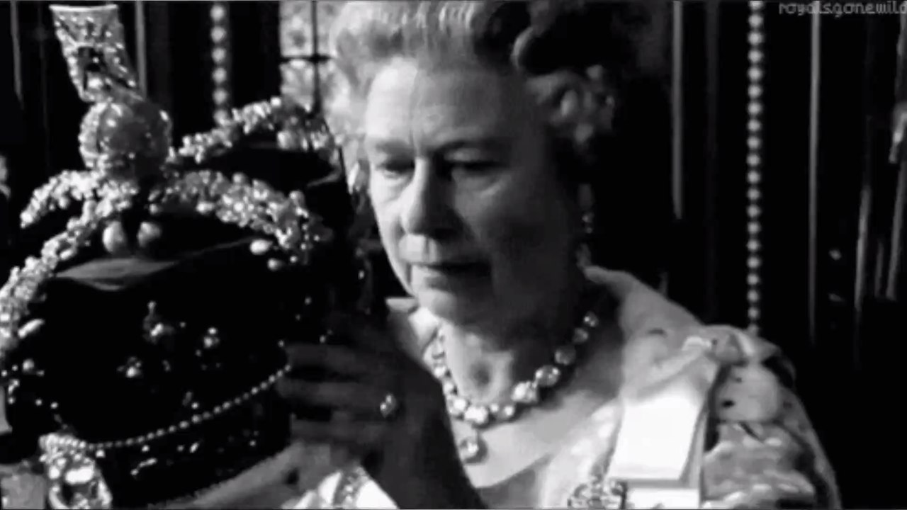 The Crown: Wer schlüpft in der letzten Staffel in die Rolle von Queen Elizabeth II?