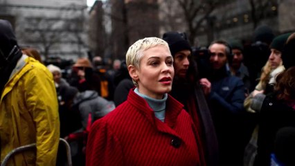 "Eine Beleidigung": Rose McGowan teilt gegen Natalie Portmans Oscar-Cape aus