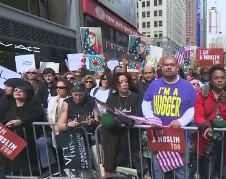 Hundreds rally in New York for 'I am a Muslim too' rally
