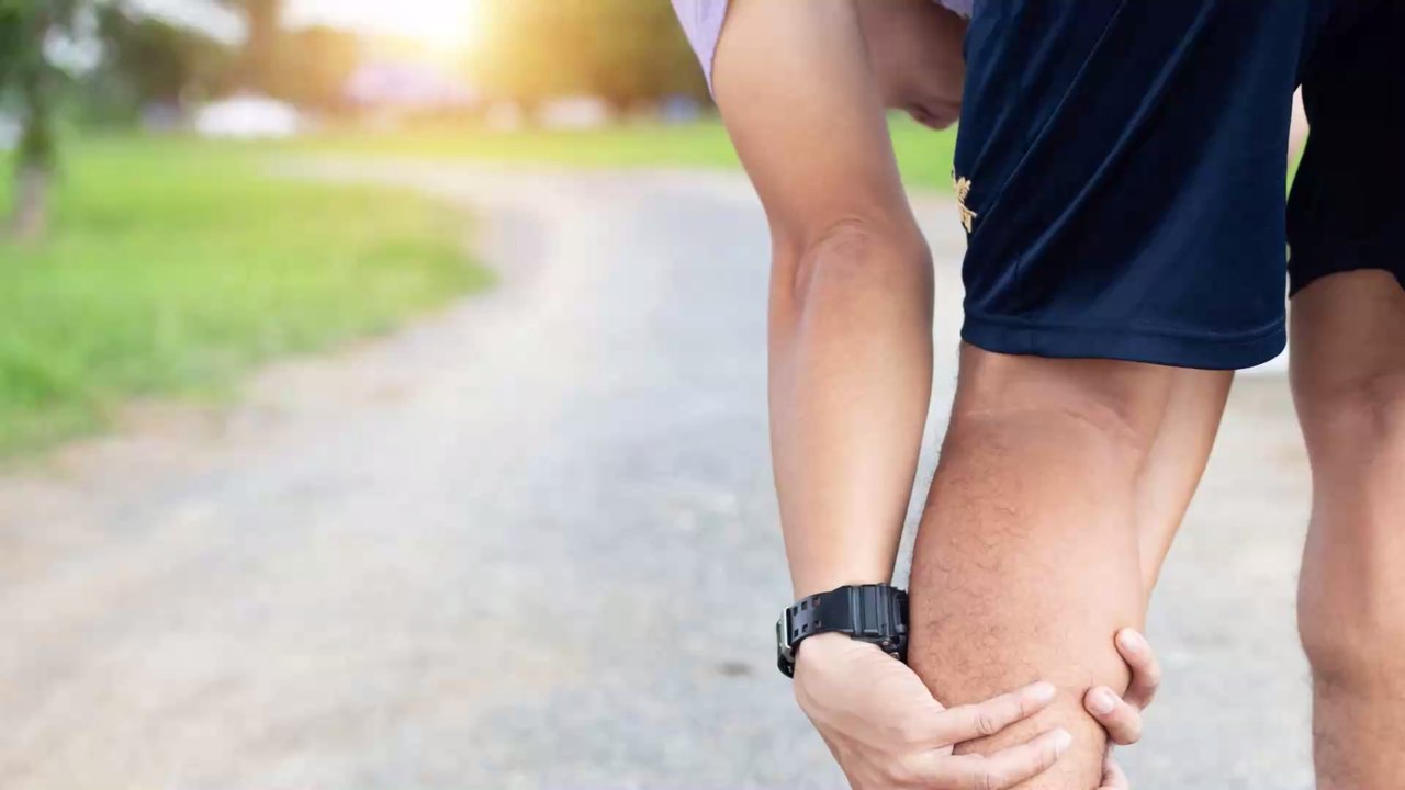 Mit diesen 5 Tipps lassen sich schmerzhafte Wadenkrämpfe vermeiden!
