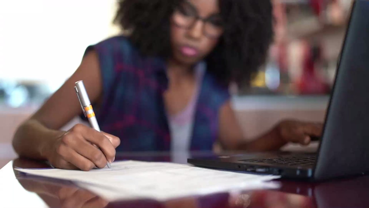 Homeoffice: So organisierst du dich am besten mit Partner und Kind