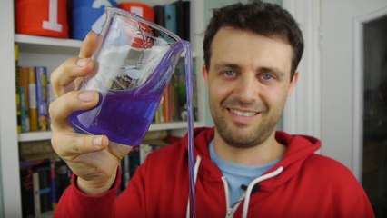 L'étonnante expérience du liquide qui défie la gravité