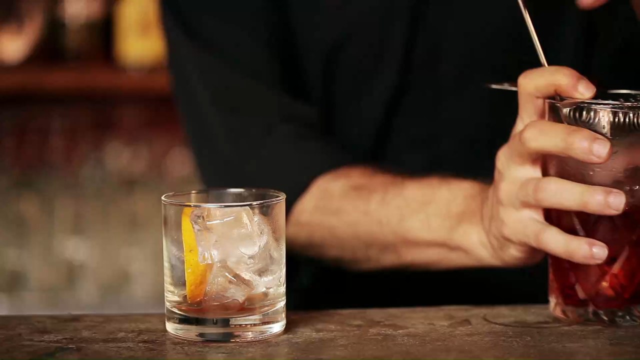 Geheimtipp: So macht ihr Eiswürfel in weniger als 30 Minuten!