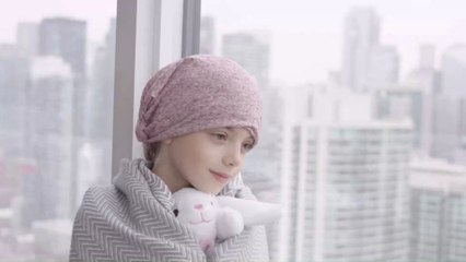 Nach sieben Wochen: Vierjährige Krebspatientin darf endlich wieder ihren Papa umarmen