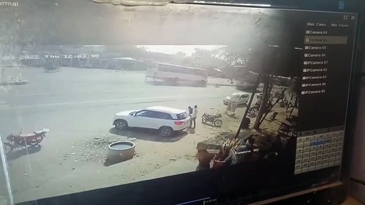 जयपुरः बस ने बाइक सवार तीन लोगों को कुचला, मौके पर मौत, देखिए हादसे का वीडियो