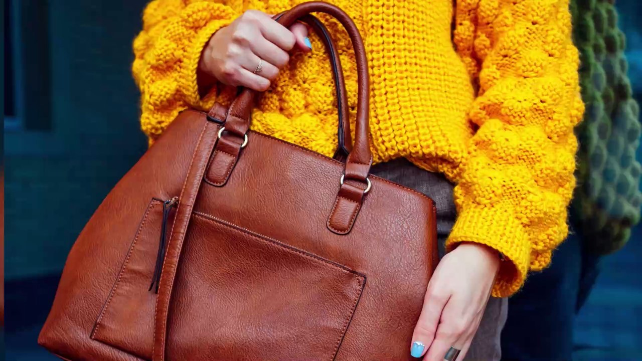 Covid-19: Auch eure Handtasche solltet ihr unbedingt regelmäßig reinigen