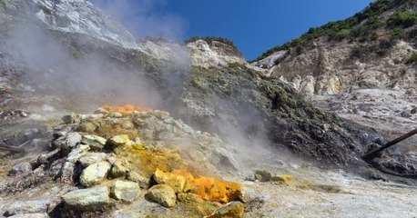 Campi Flegrei : des chercheurs localisent la chambre magmatique du "supervolcan" de Naples