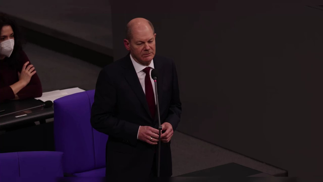 Scholz wettert gegen Altkanzler Schröder: 'Es gibt nur einen Kanzler!'