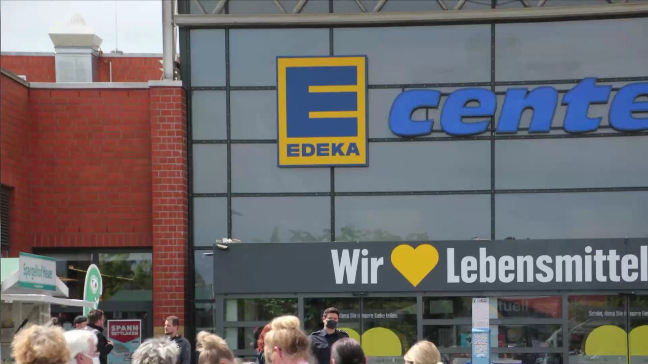 Edeka-Rückruf: Beliebtes Partygetränk birgt gesundheitliche Risiken!