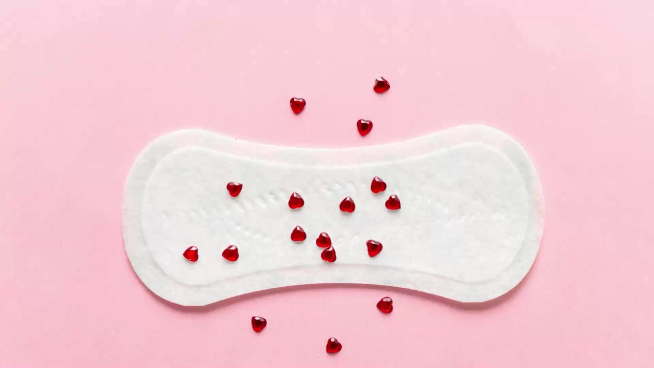 Viele Frauen ignorieren dieses Symptom: Doch es kann auf Krebs hindeuten!