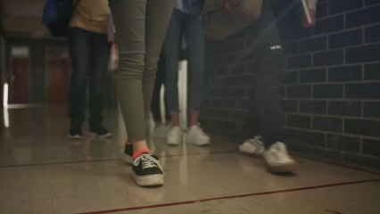 Wegen ihres Outfits: Mutter wird Eingang in Schule verweigert