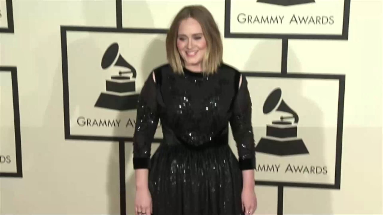 Adele moderiert 'Saturday Night Live': Alle achten nur auf ihren Körper!