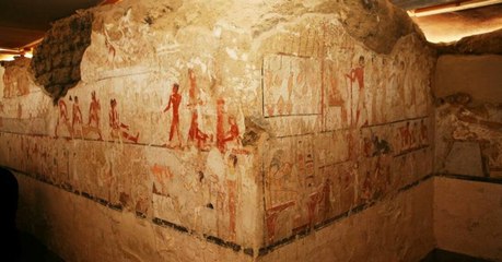 Quand la tombe d'une puissante prêtresse égyptienne était révélée près du Caire