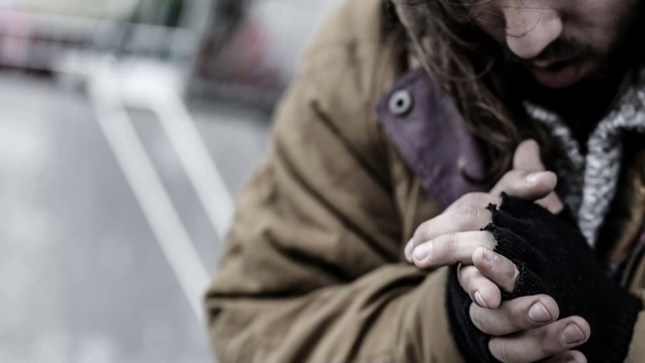 'Ihr Idioten geht für mich arbeiten': Hartz-IV-Empfänger in 'Hartes Deutschland'