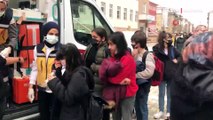 Elazığ'da 70 öğrenci zehirlenme şüphesiyle hastaneye kaldırıldı